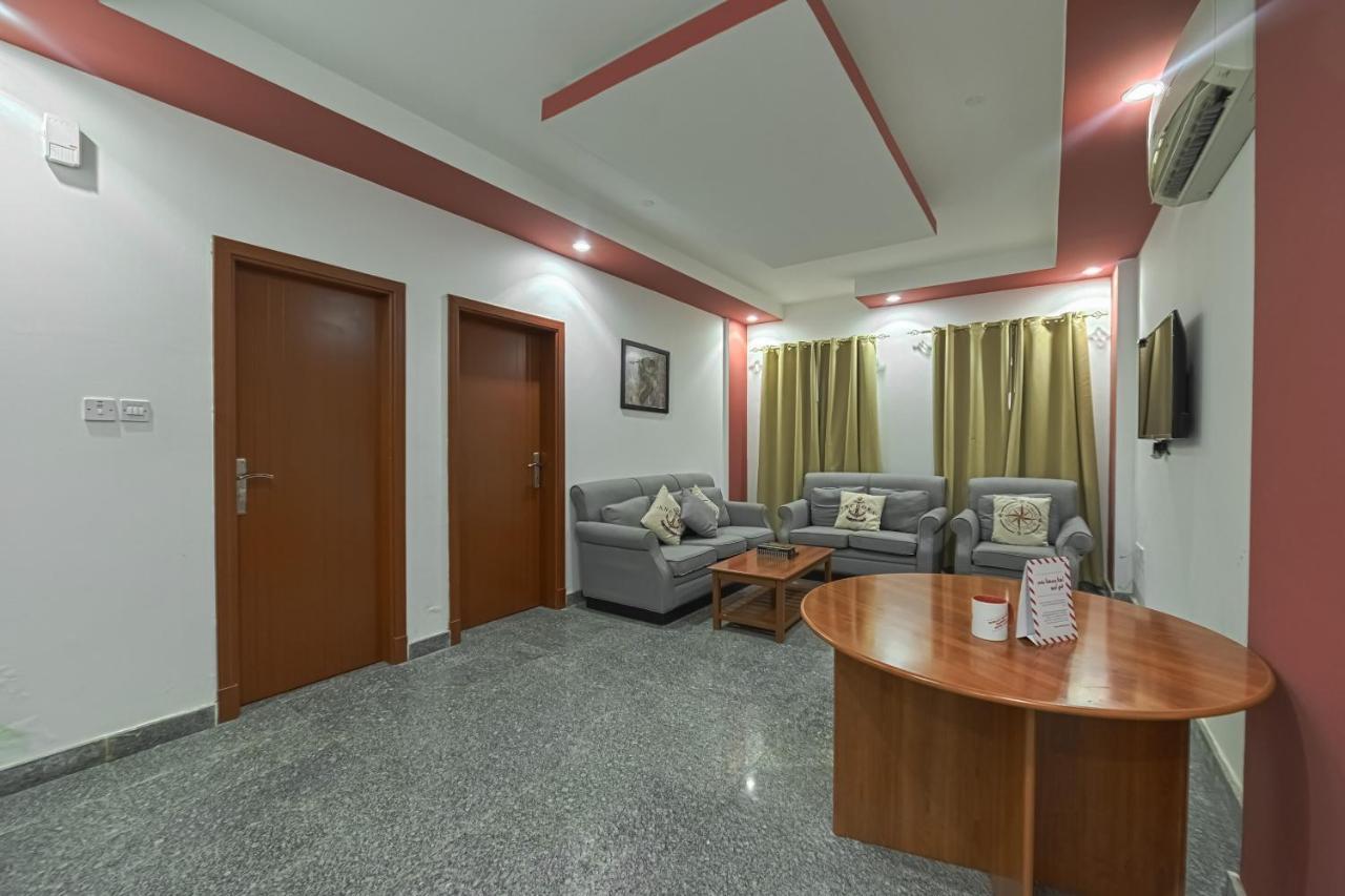Platinium Hotel Apartments Seeb Eksteriør billede